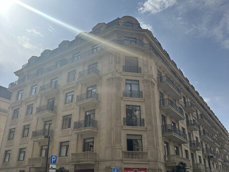 Elan №6492208 - Bakı, Ağ şəhər q., 373 m²