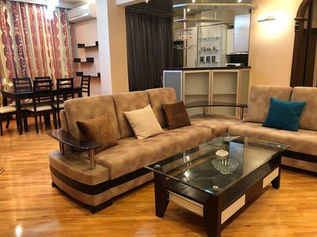 3 rooms · 105 m² · floor 7/12, Nizami