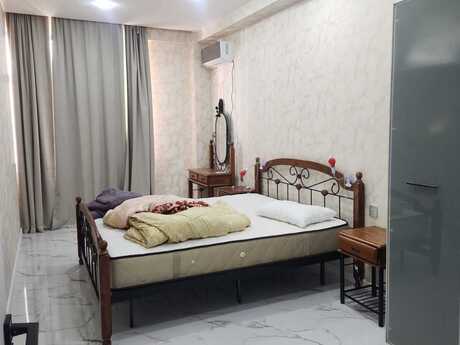 5-room apartment for rent, 210 m², 28 May: 2 000 ₼/mo 4