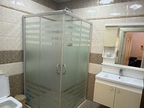5-room apartment for rent, 220 m², Şah İsmayıl Xətai: 1 950 ₼/mo 4