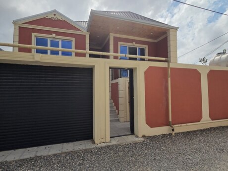 4 otaq · 130 m², Binə
