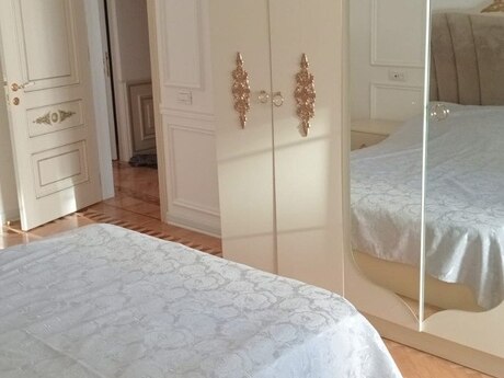 Аренда: 3-комнатная квартира, 94 м², Azadlıq Prospekti: 200 ₼/мес 3
