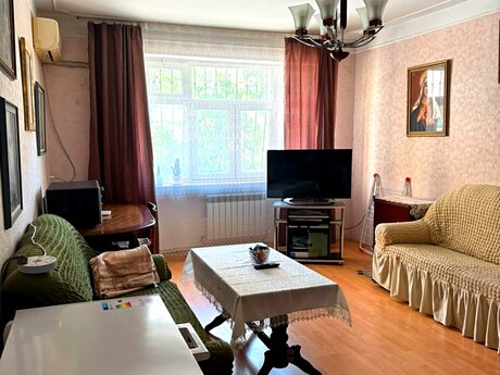 Elan №5806503 - Bakı, Qara Qarayev m., 2 otaqlı, 90 m², 1/5 mərtəbə