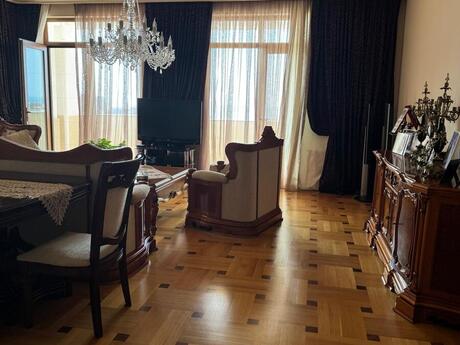 28 Mayda 3 otaqlı yeni tikili mənzil kirayə verilir, 160 m², 1 500 AZN/ay, şəkil 3 / 12