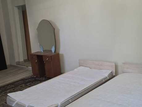 2-room apartment for rent, 65 m², 28 May: 750 ₼/mo 3
