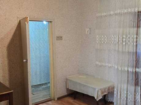 Elan №6492631 - Bakı, 28 May m., 2 otaqlı, 50 m², 3/3 mərtəbə