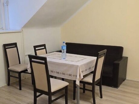Elan №6492644 - Bakı, 28 May m., 1 otaqlı, 45 m², 3/3 mərtəbə
