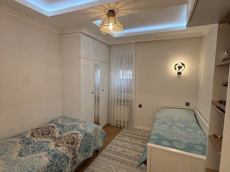 Аренда: 2-комнатная квартира, 50 м², Elmlər Akademiyası: 1 000 ₼/мес 2