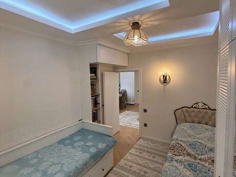 Аренда: 2-комнатная квартира, 50 м², Elmlər Akademiyası: 1 000 ₼/мес 3