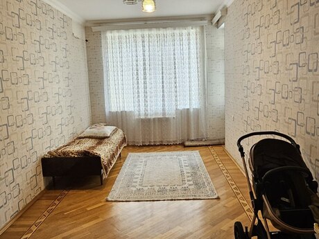 4-комнатная квартира, 150 м², 8 Noyabr: 398 000 ₼ 5