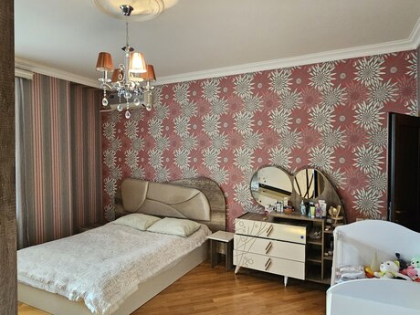 4-комнатная квартира, 150 м², 8 Noyabr: 398 000 ₼ 3