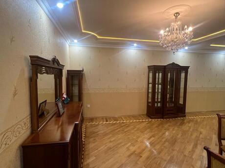 4-room apartment for rent, 180 m², Nizami: 1 200 ₼/mo 2