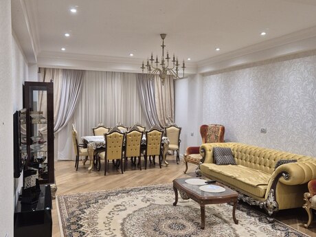 Kirayə 4 otaqlı mənzil, 220 m², Gənclik: 1 900 ₼/ay 5