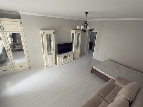 1-room apartment for rent, 70 m², Həzi Aslanov: 625 ₼/mo 2