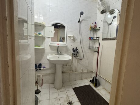 5-room apartment for rent, 95 m², Həzi Aslanov: 650 ₼/mo 2