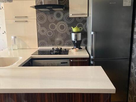 2 otaq · 70 m² · 15/17 mərtəbə, İnşaatçılar