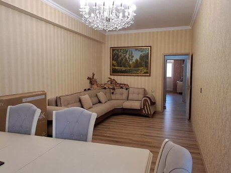 3 otaqlı mənzil, 112 m², Bakıxanov: 265 000 ₼ 2