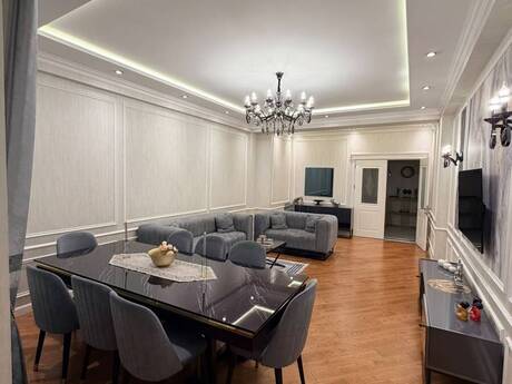 Elan №6493101 - Bakı, Gənclik m., 4 otaqlı, 164 m², 11/17 mərtəbə