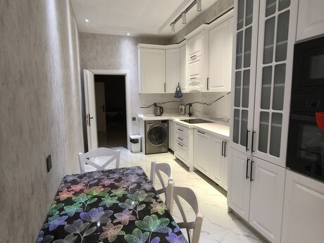 3-room apartment, 125 m², Bakıxanov: 280 000 ₼ 4