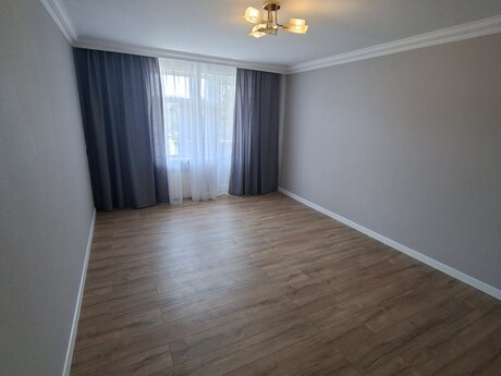 Qara Qarayevdə 3 otaqlı köhnə tikili mənzil satılır, 80 m², 192 000 AZN, şəkil 2 / 12