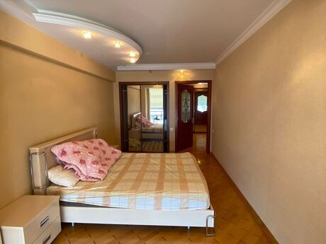 Аренда: 3-комнатная квартира, 100 м², 28 May: 2 000 ₼/мес 3