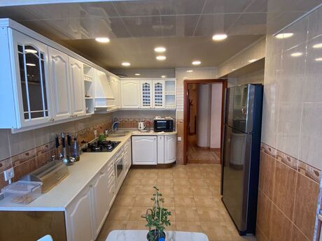 Аренда: 3-комнатная квартира, 100 м², 28 May: 2 000 ₼/мес 2