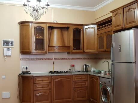 Аренда: 2-комнатная квартира, 68 м², Şah İsmayıl Xətai: 800 ₼/мес 4