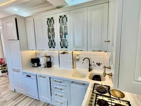3 otaqlı mənzil, 94 m², Qara Qarayev: 330 000 ₼ 3