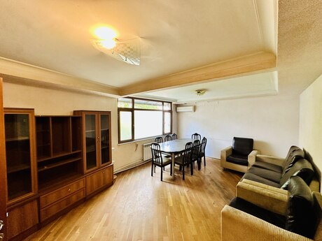 Elan №6493405 - Bakı, Gənclik m., 3 otaqlı, 100 m², 4/5 mərtəbə