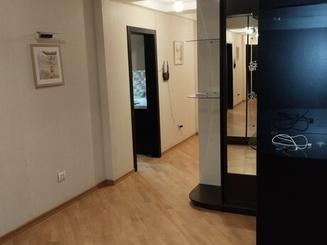 3-room apartment for rent, 150 m², Ağ şəhər: 1 300 ₼/mo 2