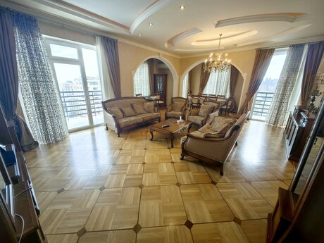 4-room apartment, 194 m², 28 May: 665 000 ₼ 4