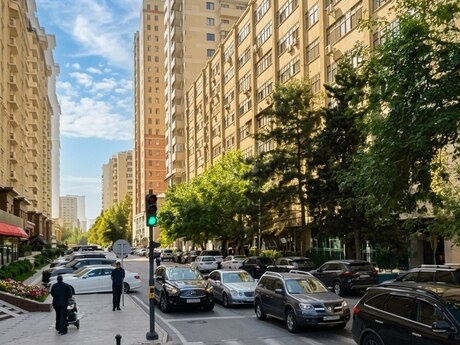Объявление №6493514 - Баку, м. Элмляр Академиясы, 3-комн., 110 м², 3/9 этаж
