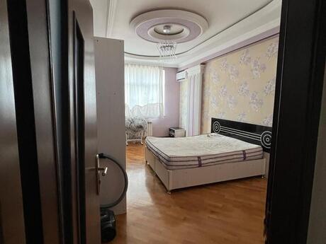 3-room apartment for rent, 140 m², 8 Noyabr: 1 000 ₼/mo 3