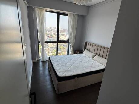 4-room apartment for rent, 130 m², City Garden: 1 800 ₼/mo 5