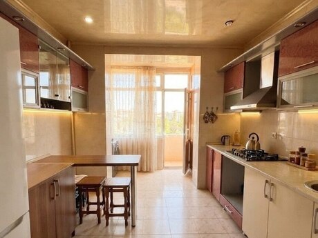 3-room old-build apartment for sale in Həzi Aslanov, 100 m², 185 000 AZN, photo 4 / 4