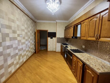 Kirayə 3 otaqlı mənzil, 100 m², Memar Əcəmi: 670 ₼/ay 2