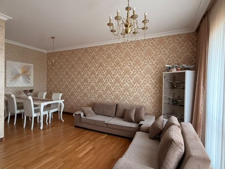 4 otaqlı mənzil, 115 m², Binə: 230 000 ₼ 2