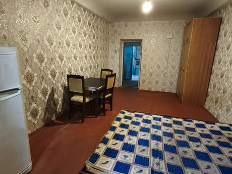 1 Qara Qarayev