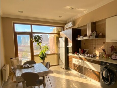 3 otaqlı mənzil, 143 m², 28 May: 419 000 ₼ 5