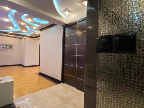 Kirayə 4 otaqlı mənzil, 200 m², Şah İsmayıl Xətai: 2 500 ₼/ay 3