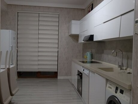 Аренда: 5-комнатная квартира, 200 м², Ağ şəhər: 2 500 ₼/мес 5