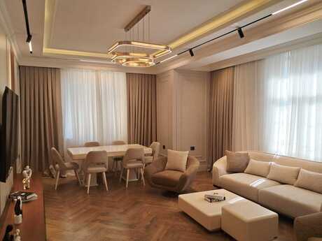 4 otaqlı mənzil, 185 m², Renessans Palace: 895 000 ₼ 3