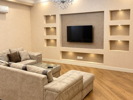 Ağ şəhərdə 3 otaqlı yeni tikili mənzil kirayə verilir, 146 m², 1 500 AZN/ay, şəkil 2 / 11