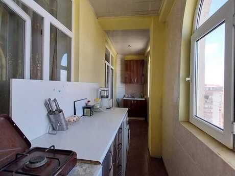 3-room apartment for rent, 90 m², Həzi Aslanov: 700 ₼/mo 3