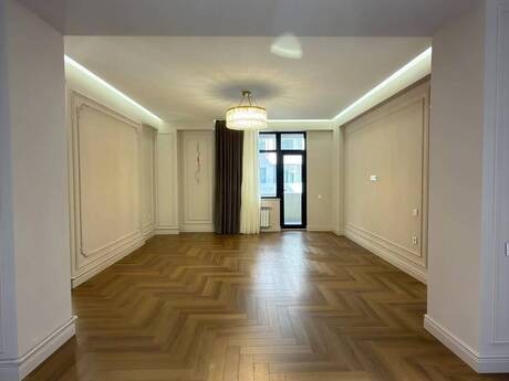 28 Mayda 3 otaqlı yeni tikili mənzil satılır, 118 m², 379 000 AZN, şəkil 2 / 10