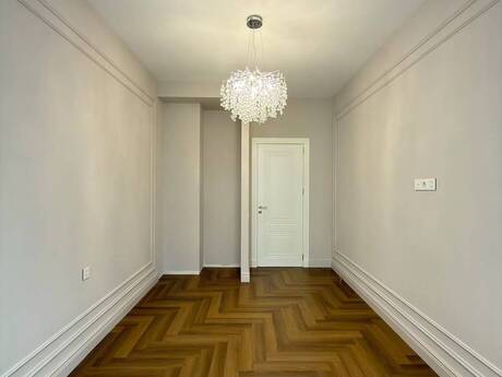 28 Mayda 3 otaqlı yeni tikili mənzil satılır, 118 m², 379 000 AZN, şəkil 4 / 10