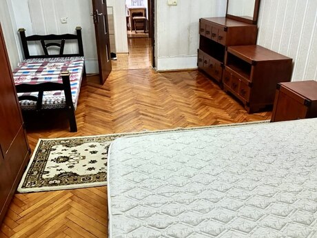 Nəriman Nərimanovda 3 otaqlı köhnə tikili mənzil kirayə verilir, 80 m², 850 AZN/ay, şəkil 4 / 9