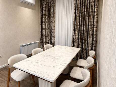 2-room apartment for rent, 75 m², 28 May: 1 300 ₼/mo 5