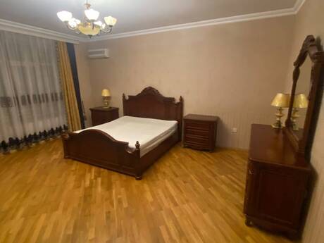 Аренда: 4-комнатная квартира, 185 м², Nizami: 1 200 ₼/мес 3