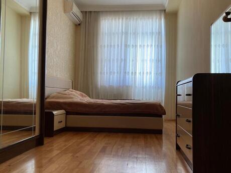 Аренда: 3-комнатная квартира, 120 м², Nizami: 1 250 ₼/мес 2